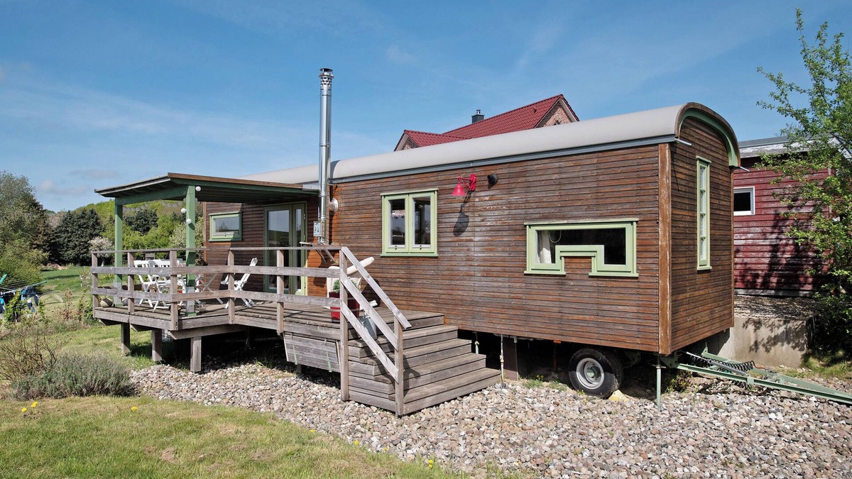 Satow House | Tiny Home 'Ria' with Private Terrace, Private Garden and Wi-Fi