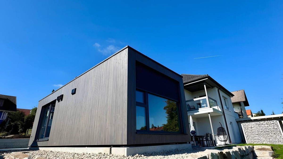 Gottelfingen House | Tiny Home 'Seewald - Tiny House' with Private Terrace, Shared Garden and Wi-Fi