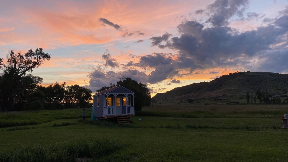 Absarokee Cabin | Tiny House on the Prairie