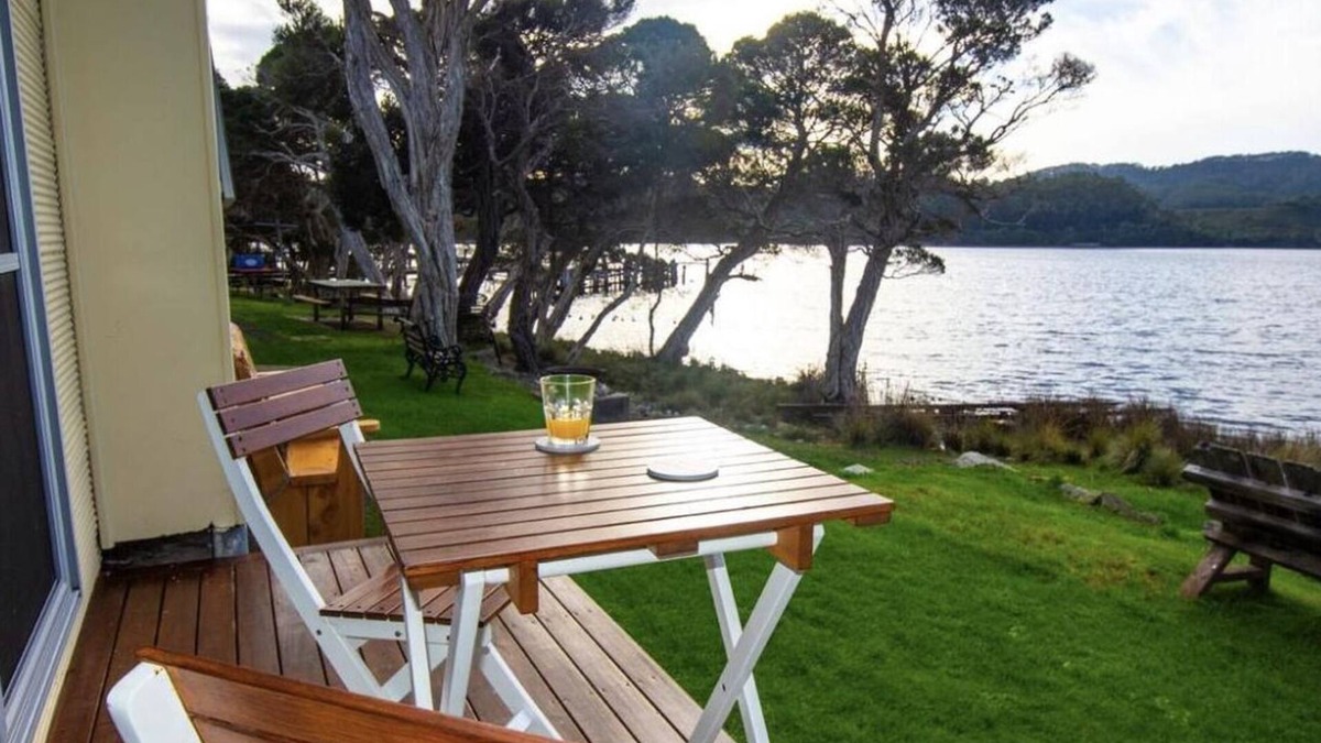 Strahan Cottage | Tiny house perfect couples retreat on the shore of Lettes Bay