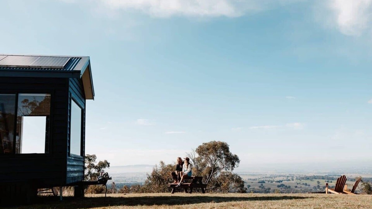 Duramana Cabin | Tiny Ruby Summary: Dr
