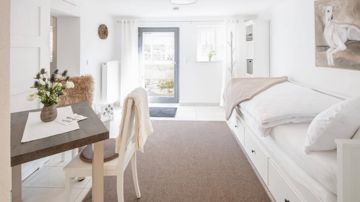 Schwaebisch Hall Apartment | Tiny vacation apartment at the city park with small outdoor seating area