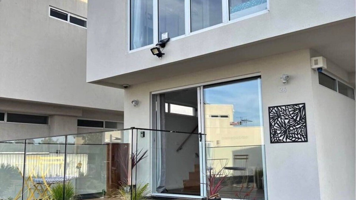 Mornington Peninsula Villa | Tiny Villa, Only a Hop, Skip, Jump to the beach