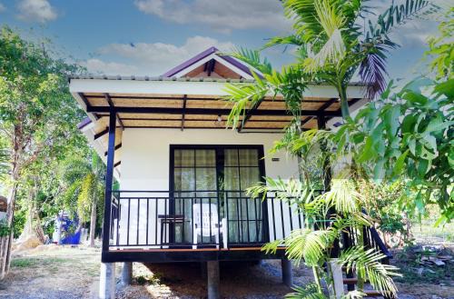 Ko Lanta Ski Chalet | TinyHouse at TigerCave