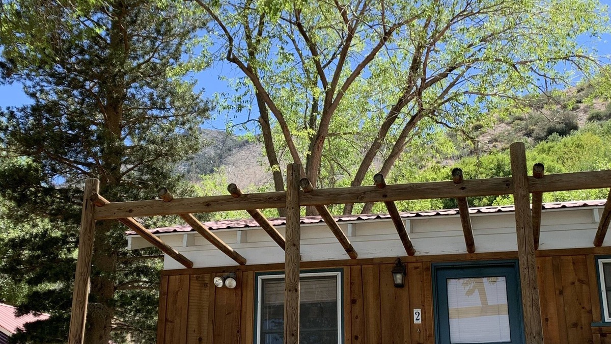 Lee Vining Cabin | Tioga Lodge At Mono Lake