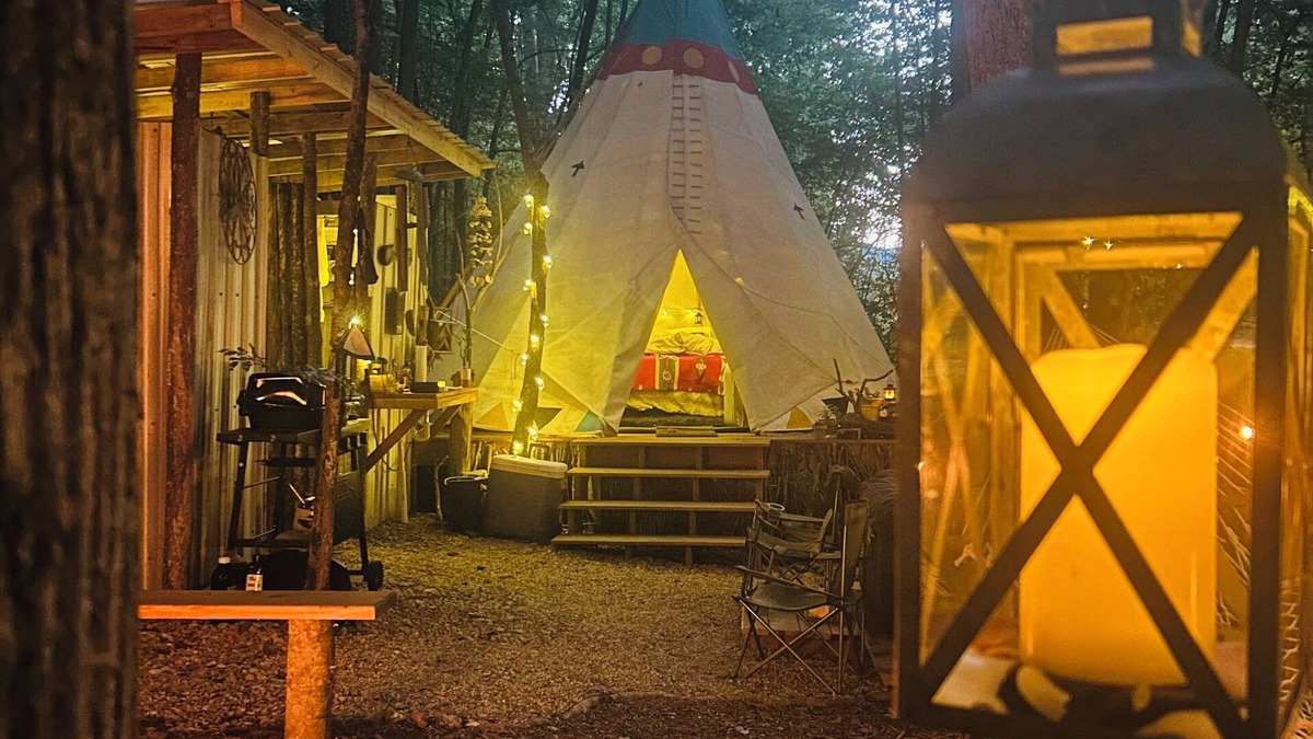 Trenton Resort | Tipi Among the Trees Couples Glamping Retreat with Jacuzzi