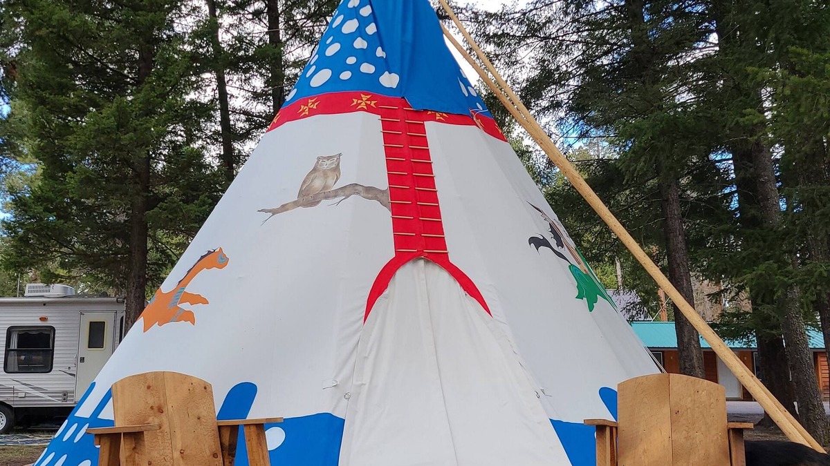 Lincoln RV Rental | Tipi for 2!