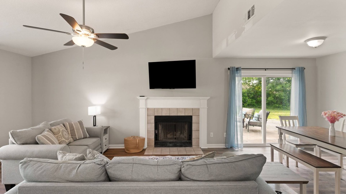Brunswick House | Tipsy Turtle - NEW LISTING!