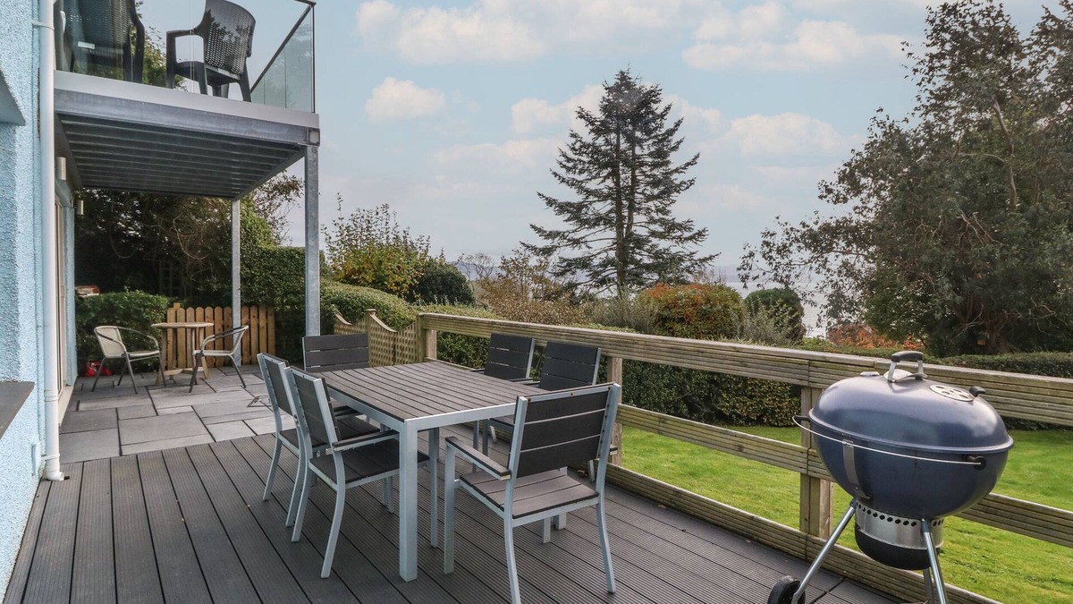 Criccieth Cottage | TIRWYDDAN, family friendly, country holiday cottage in Criccieth