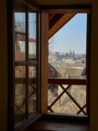 Kamenets-Podol'skiy House | Tisnyi 7 Guest House