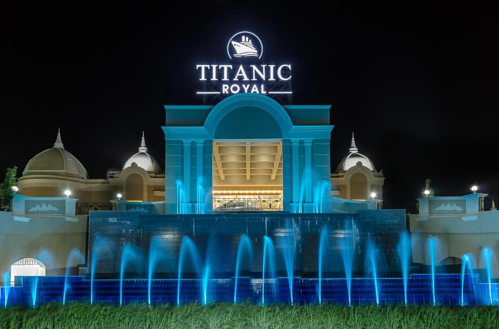 Village Road Resort | Titanic Royal-Families and Couples only