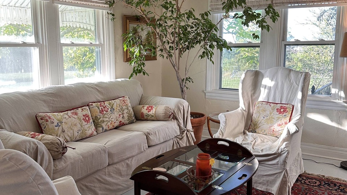 Norman Other | Tn A tranquil farmhouse getaway only 12 minutes away from the OU campus.n