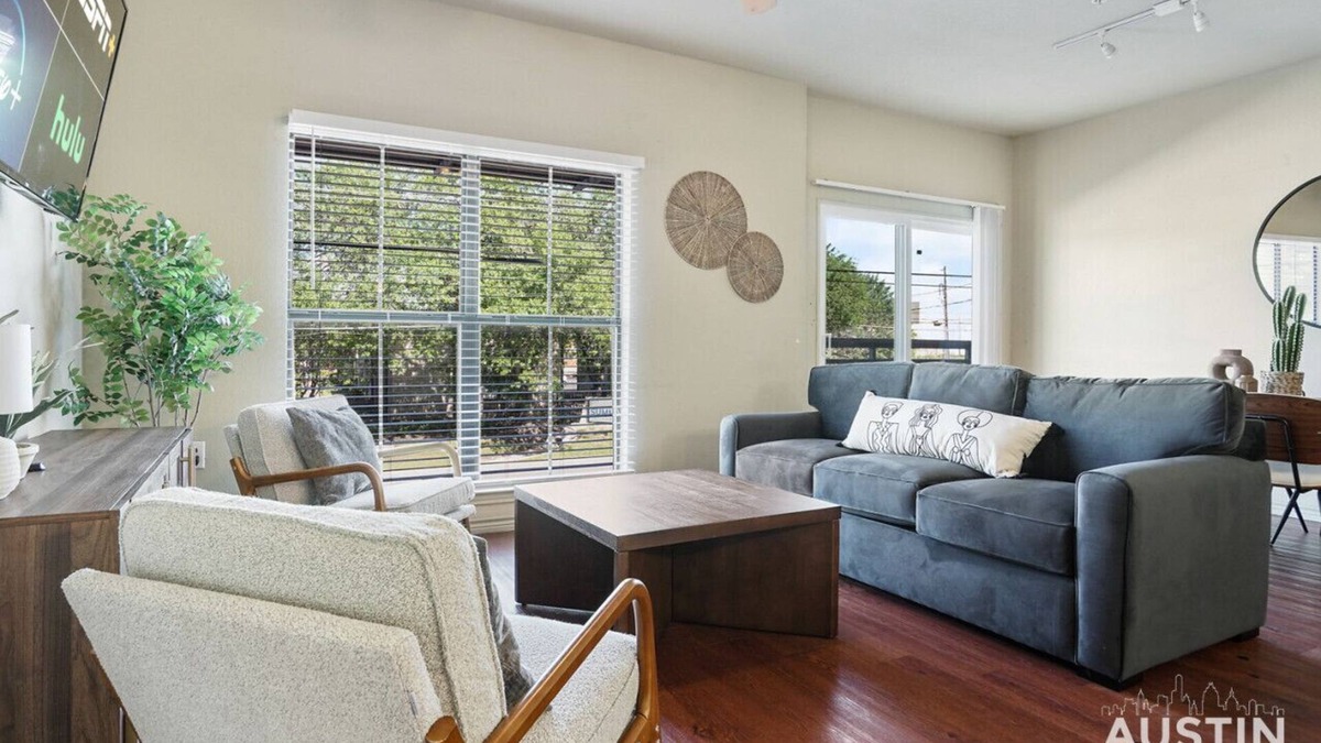 Brentwood Apartment | TNC Combined (205+206)