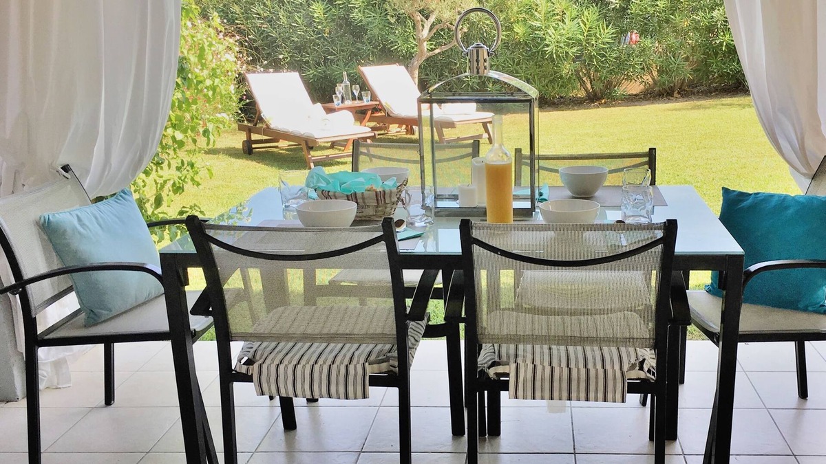 La Croix des Gardes Villa | To discover Villa Cannes 8 people. Close to beaches & center. Wireless. 2 swimming pools