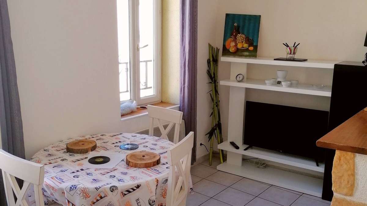 Coursan Apartment | TO SEE Very good value for money for 2 bedrooms