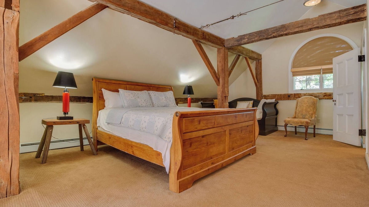 Fly Creek House | Toad Hall Carriage House-quaint family friendly home on a historic estate