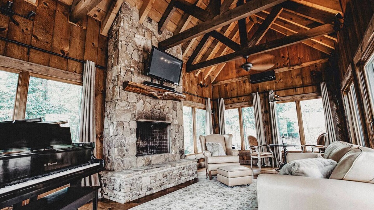 Blue Ridge Apartment | TOCCOA TREE LODGE….
