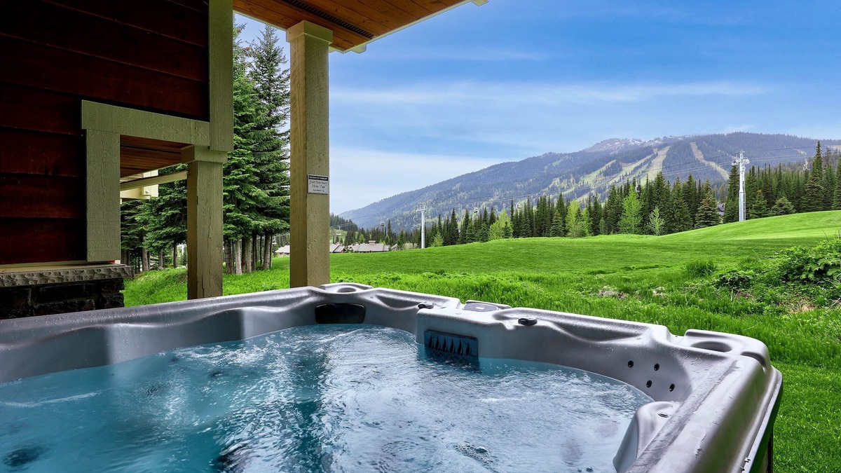 Sun Peaks Condo | Tod Mountain Serenity