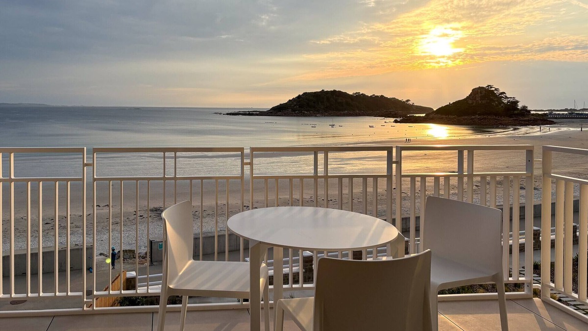 Trebeurden Apartment | Toenno T3 · T3 Luxury Apartment with Sea View