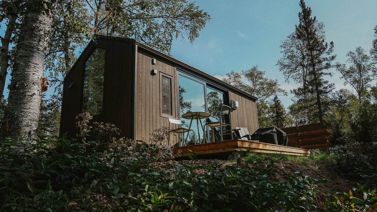 Tofte Cabin | Tofte Trails Private Vacation Rental Cabin with King Bed, Kitchen & Bathroom