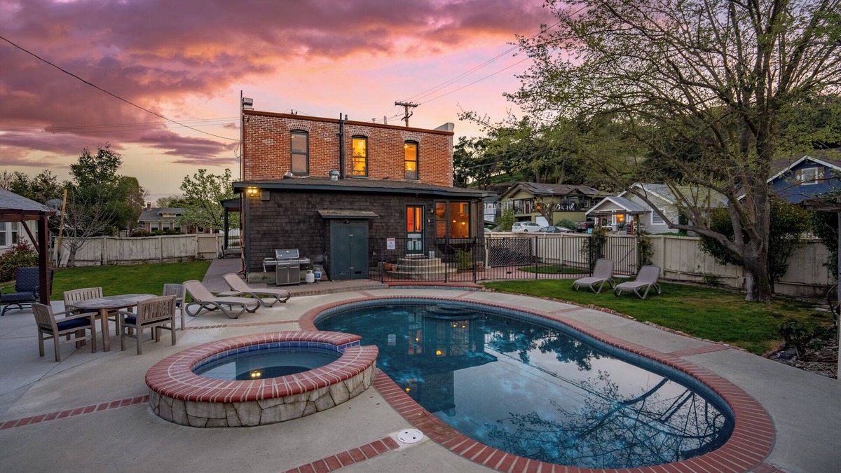 Paso Robles House | Tolle House: Sip, Swim & Savor Your Historic Paso Robles Getaway- Pool & Hot Tub