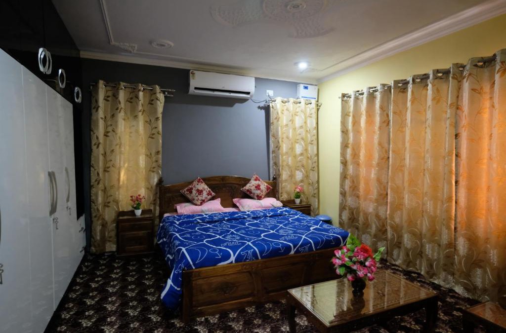 Brein House | Tom and Jerry homestay Kashmir Srinagar
