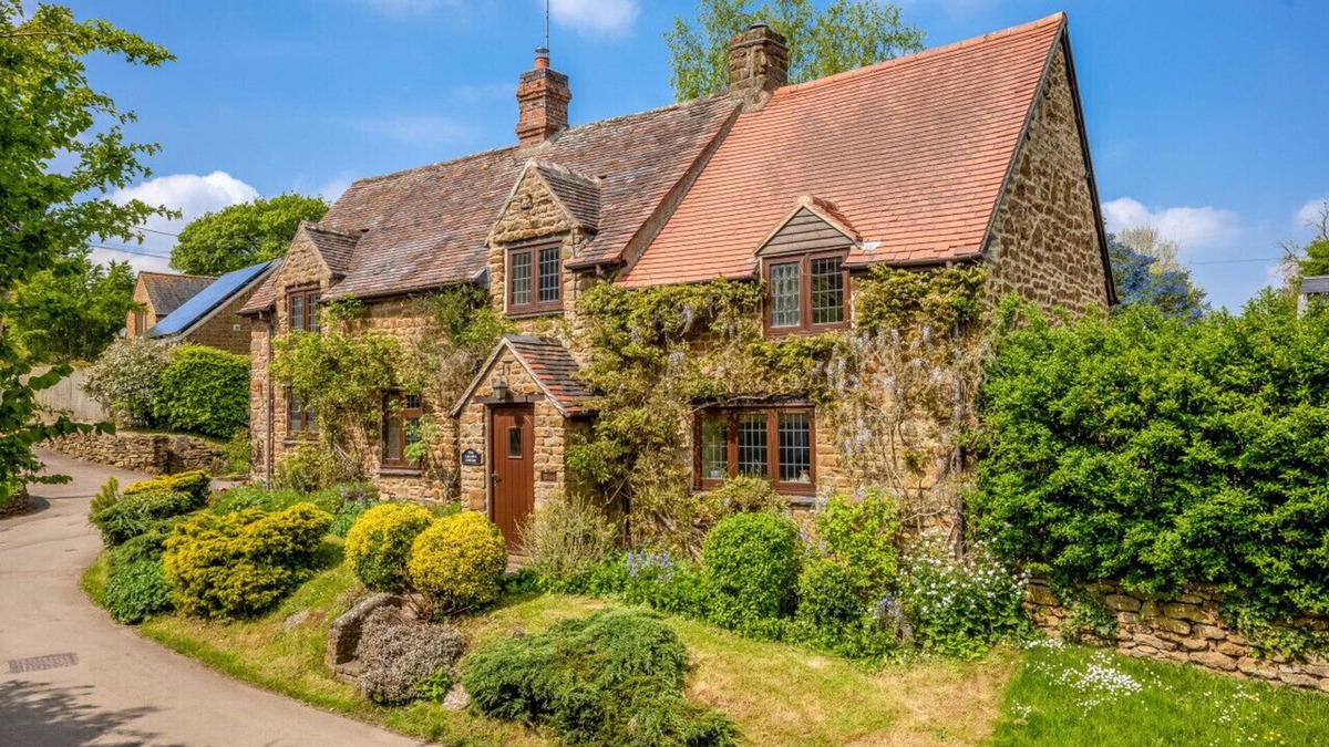 Epwell Cottage | Tom Callows - Gorgeous Rural Cottage in Oxfordshire