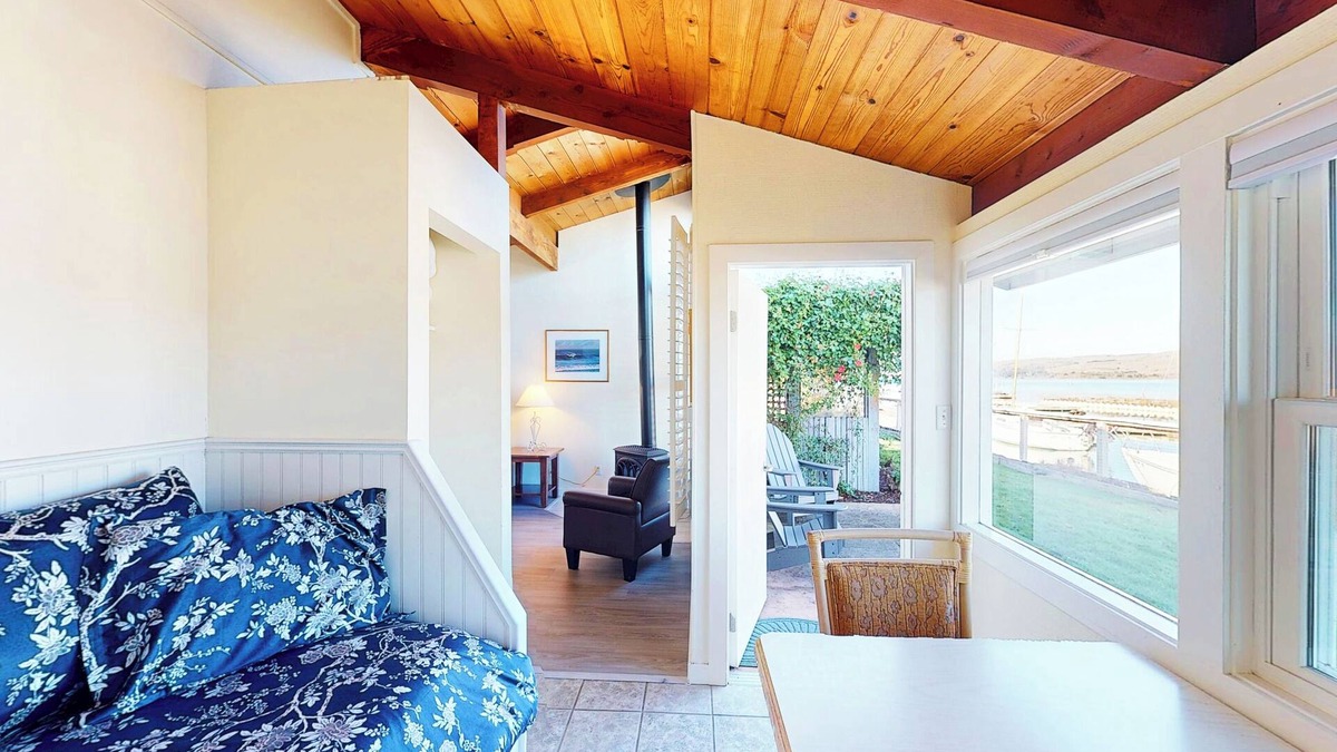 Inverness Hotel | Tomales Bay Resort and Marina