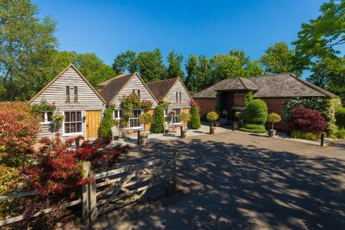 Bapchild House | Tonge Barn