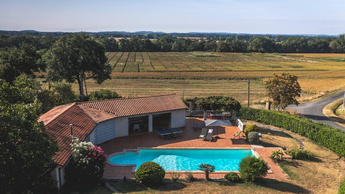 Gaillac Ski Chalet | Tonnelle Gaillacoise - Aircon - Pool