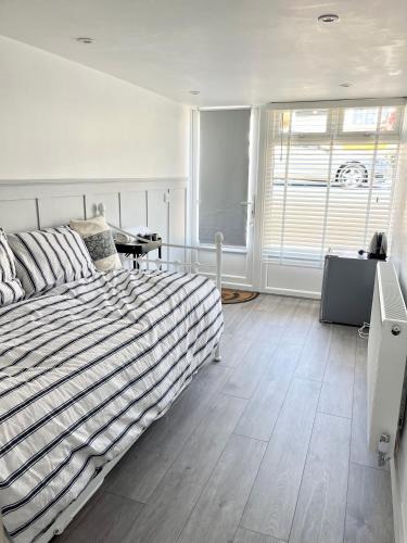 Nantgarw House | Tonteg Cosy Guest Suite