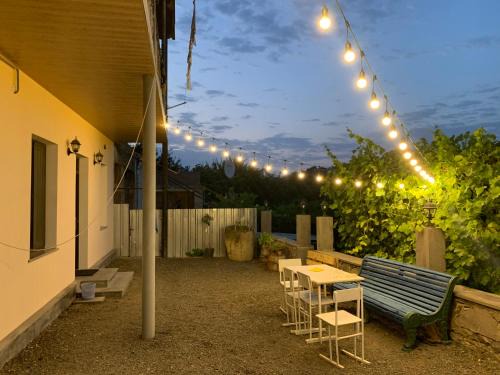 Noyemberyan House | Toon 16