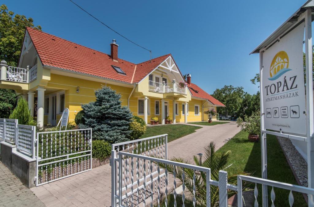Balatongyorok Apartment | Topáz Apartmanházak