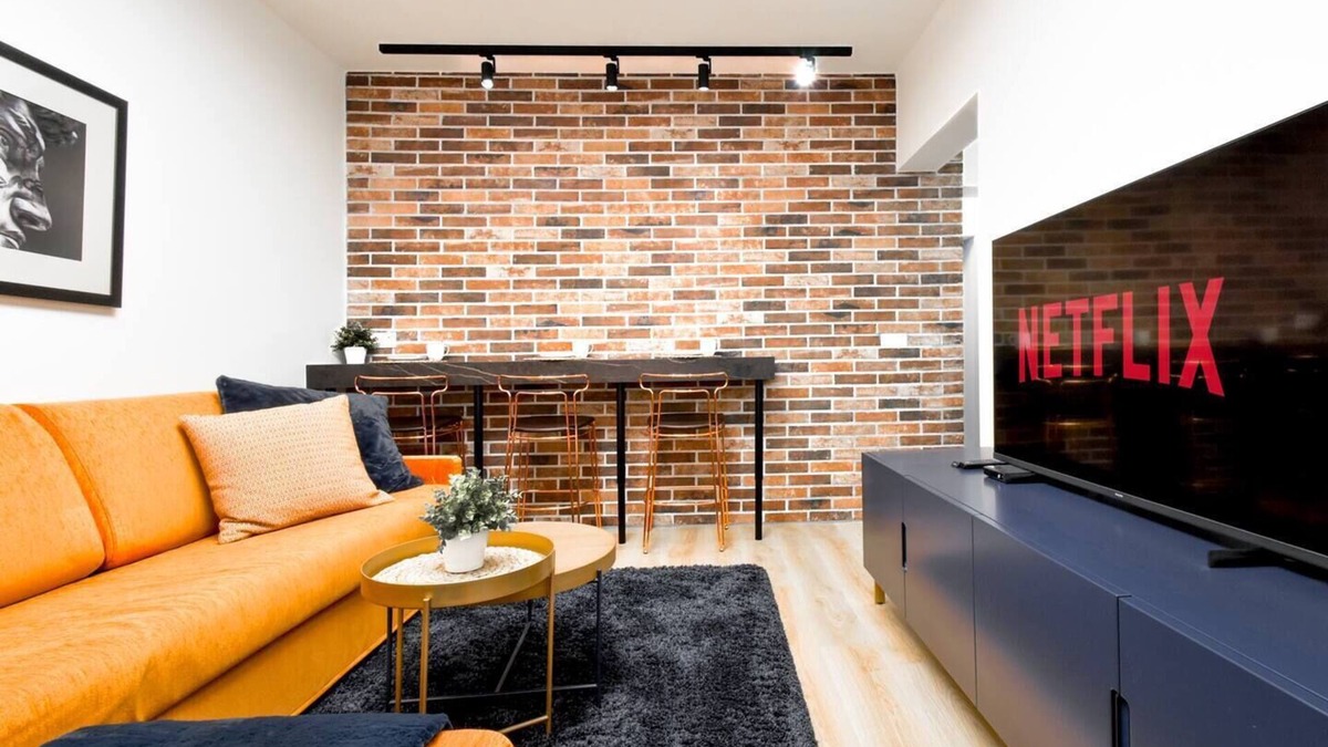 Sofia City Center Apartment | Top 10 in Sofia – Designer 2BR - AC and Metro
