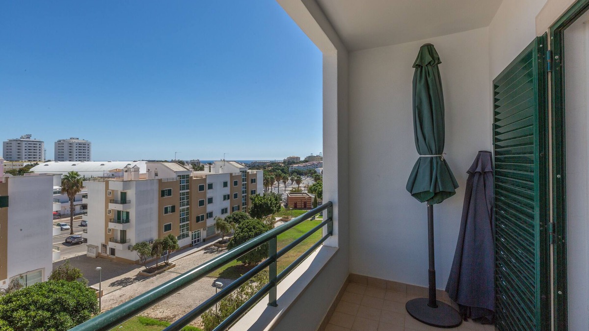 Correeira Apartment | Top floor, 2 bed apartment- ALBUFEIRA