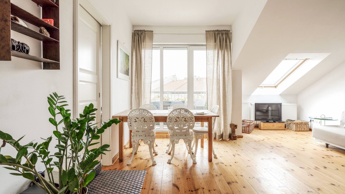 Mitte Apartment | Top floor apartment in Mitte/Prenzl'Berg w/2 roof terraces and stunning views