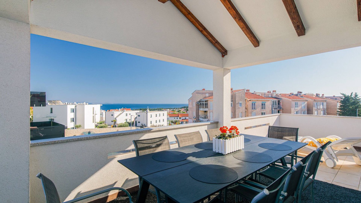 Krk Apartment | Top floor Apartment LiJan °4 with Heated Pool & sea view