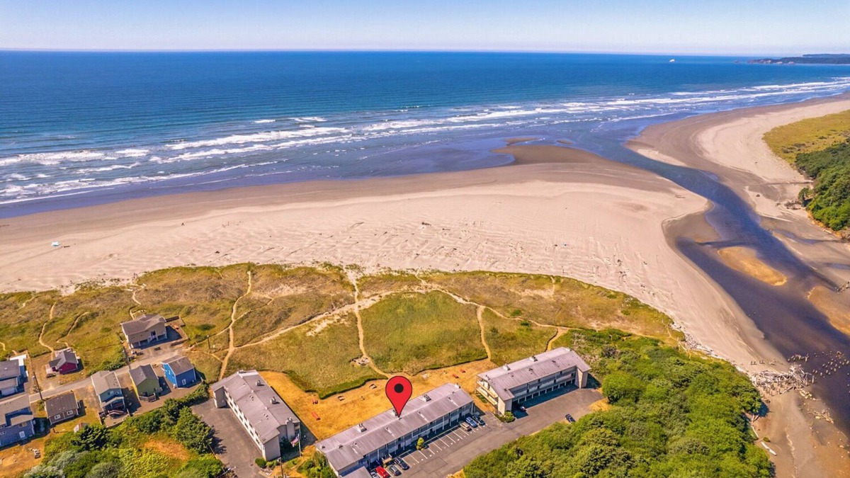 Moclips Condo | Top Floor Condo right on the Beach