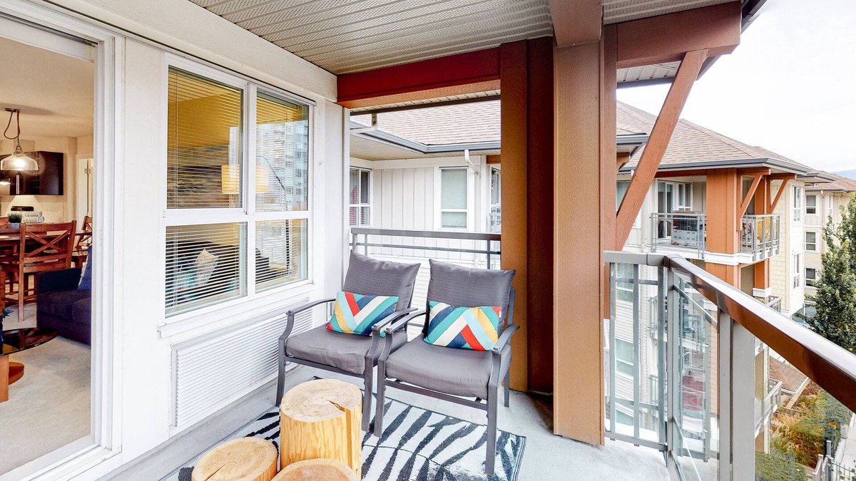 North End Condo | Top-floor condo w/fast WiFi, furnished balcony, private grill, shared pool & gym