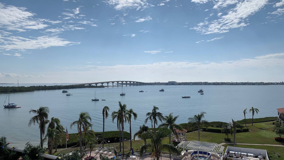Isla del Sol Condo | Top Floor Condo with beautiful bay views!