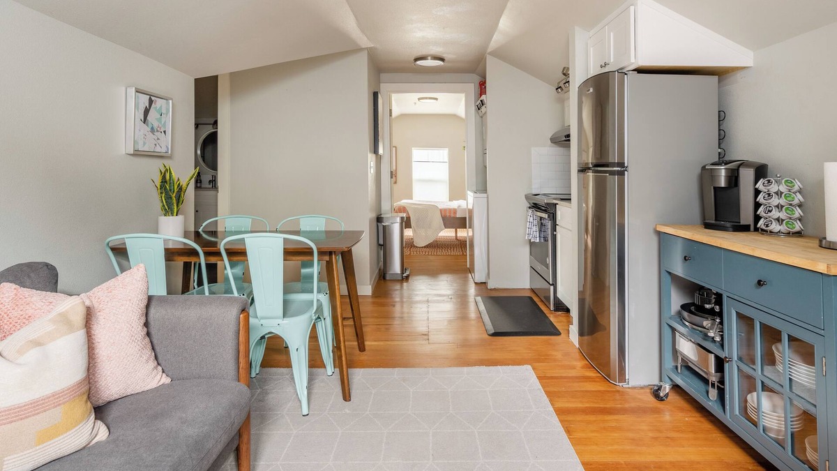Sullivan's Gulch Apartment | Top-Floor Hideout Best Location 2BR 4 Guests