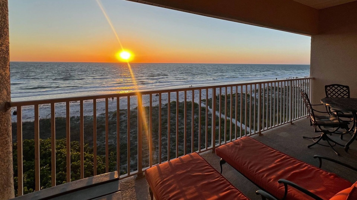 Independence Square Condo | Top Floor IRB Beachfront Heaven At Oceanside! Walkable to Best of IRB!