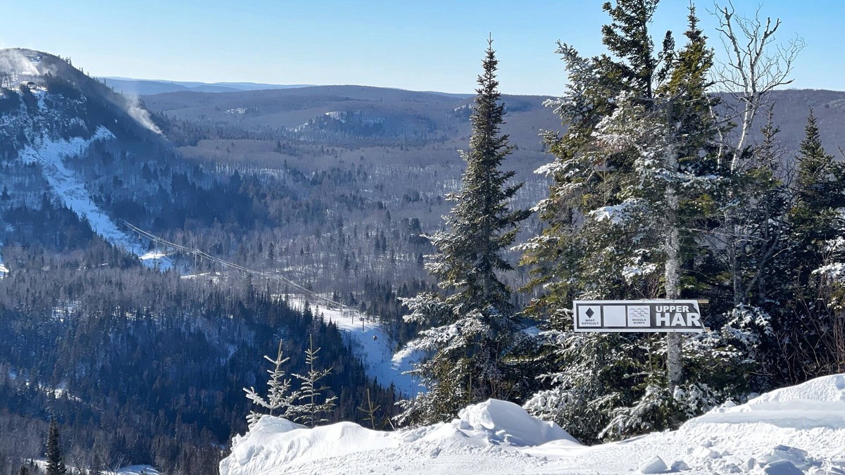 Lutsen Condo | Top flr condo - prime location! Views of Moose Mtn & Lk Superior! Ski-in/Ski-out
