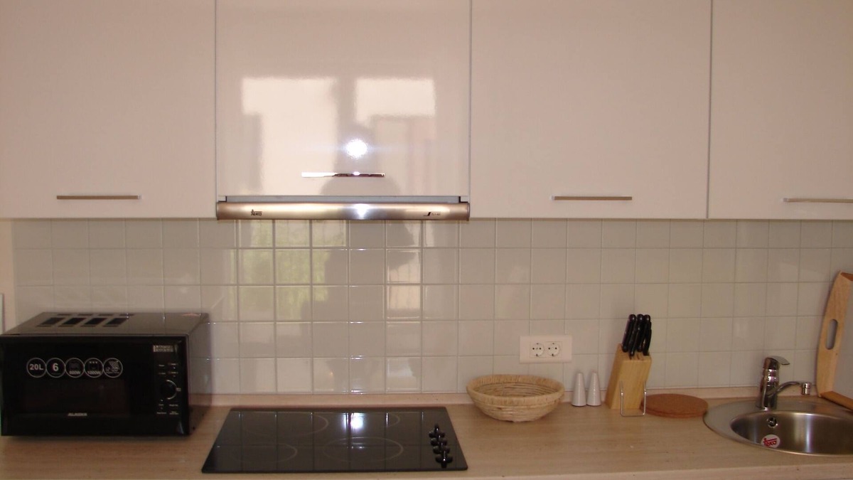 Crikvenica Apartment | Top location directly by the sea, secure parking on the property