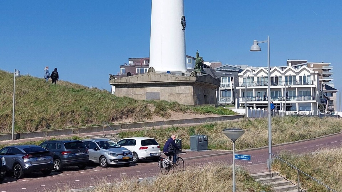 Egmond aan Zee Apartment | Top location! Next to lighthouse, beach 50m SIGHT