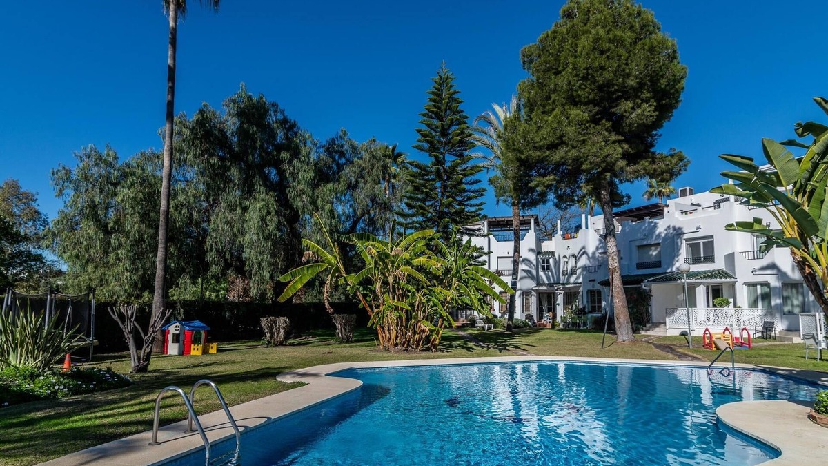 Nueva Andalucia Cottage | Top Renovated 3-BDRM Townhome w/Pool BBQ Rooftop