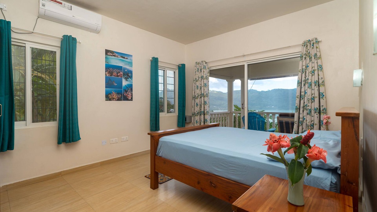 Mahe Island Apartment | Top View Retreat Self Catering