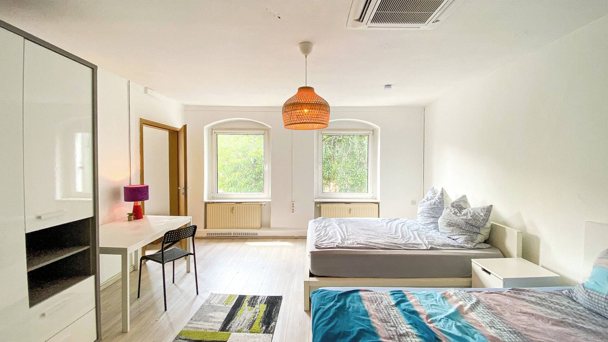 Prenzlauer Berg Apartment | Top-wohnung für Gruppen, 15 min zum Alex, mit Privatem Parkplatz