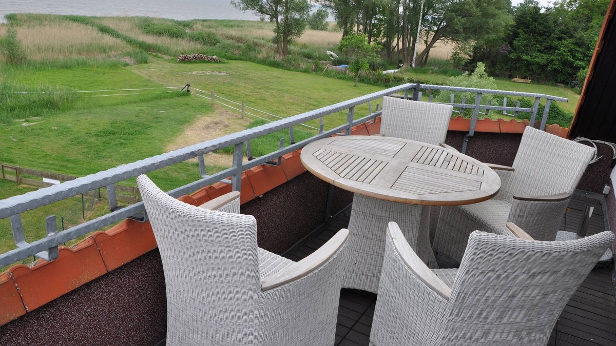 Luetow House | topausgestattete Apartment in Lütow Usedom Island with direct water views!