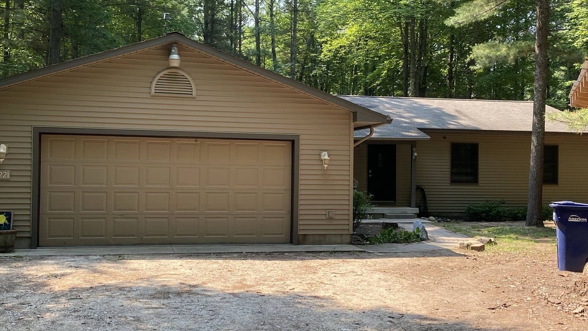 Rapid City House | Torch Lake